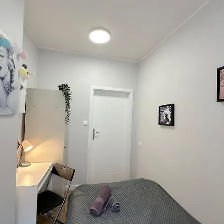 Monroe - 15 Minutes To Old Town & Sea Quarto em Acomodações Particulares